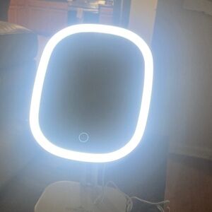 LED Lighted Makeup Mirror - White